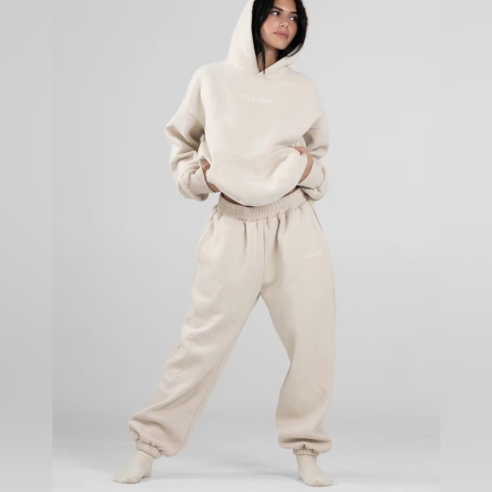 Comfrt Signature Sweatpants- Bone NWT - Picture 4 of 5